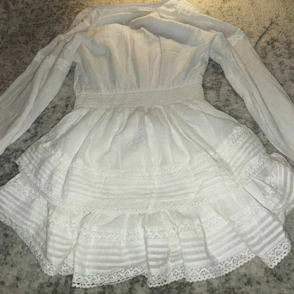 Aerie White Lace Trim Long Sleeve Tiered Dress Size: Medium PERFECT CONDITION - Picture 4 of 4